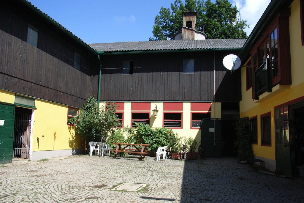 Pension & Reitstall Inghofer Heidenreichstein Exterior photo